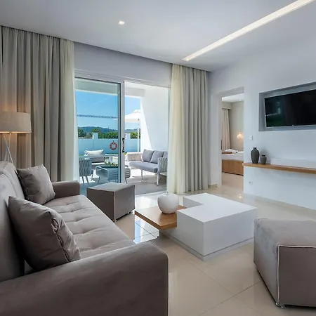 Gaia Palace فندق
