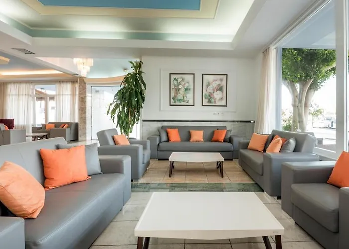 Gaia Palace فندق 5*