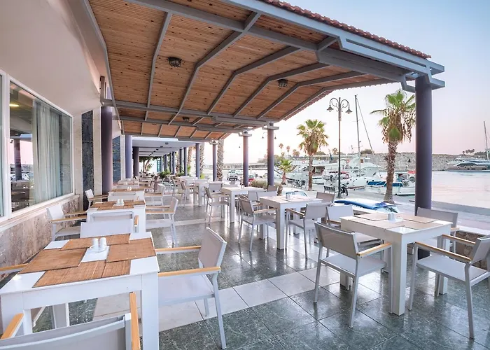 Gaia Palace Hotell