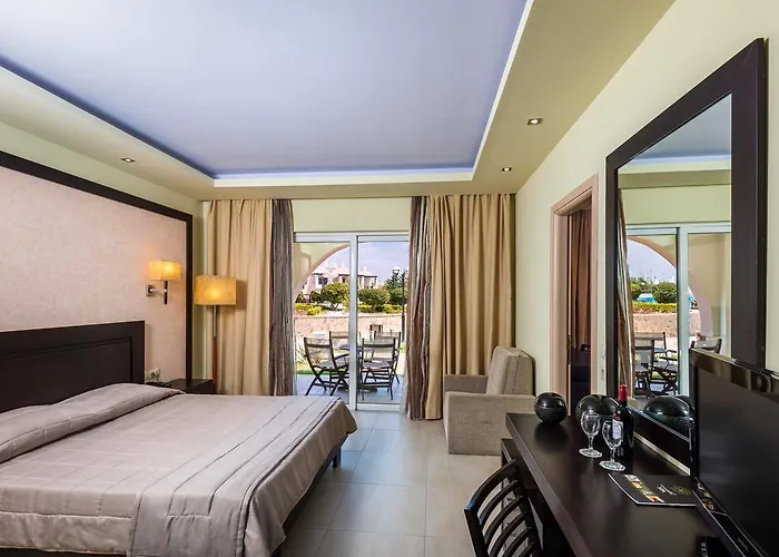 فندق Gaia Palace